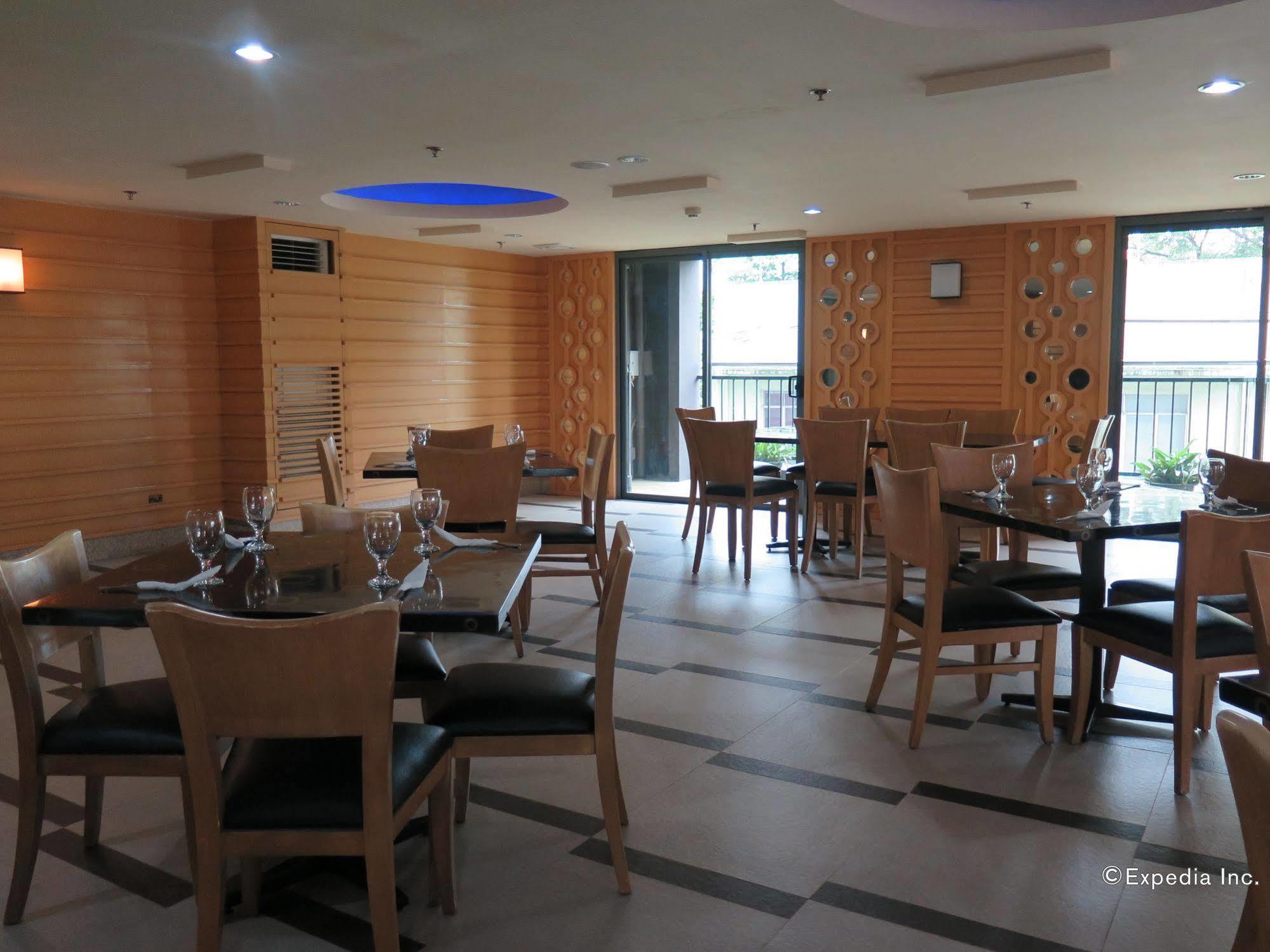 City Suites Ramos Tower 宿务 外观 照片