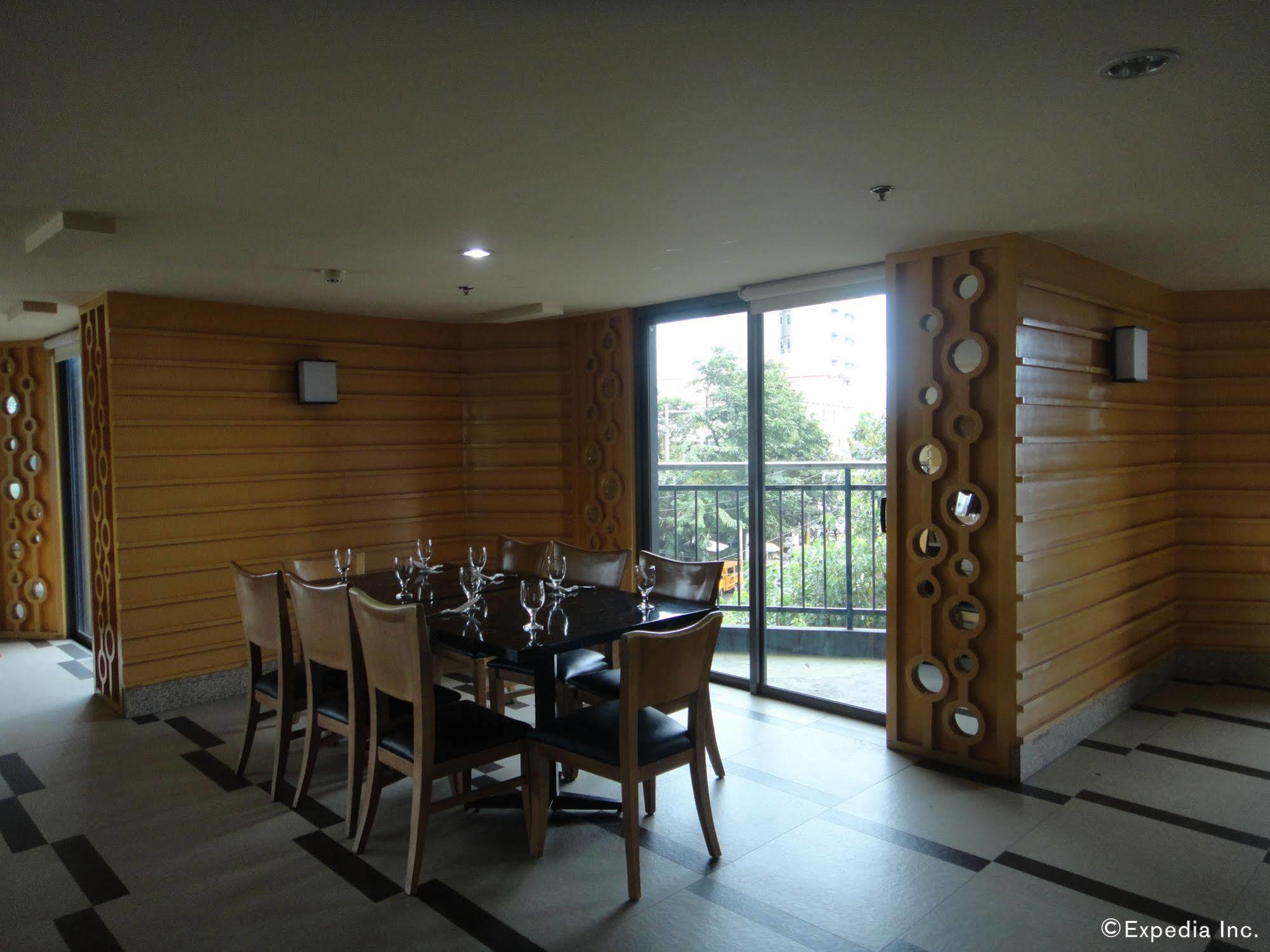 City Suites Ramos Tower 宿务 外观 照片