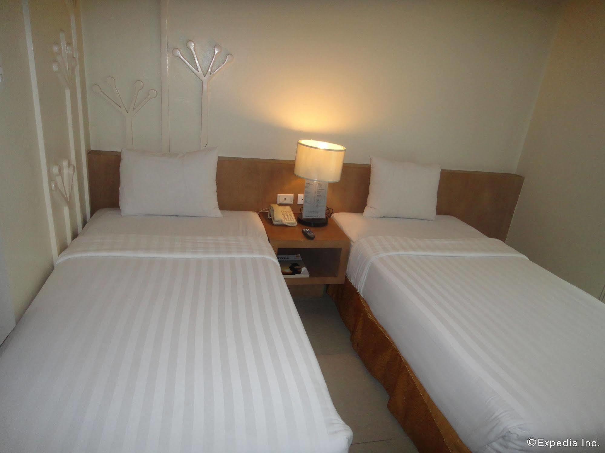 City Suites Ramos Tower 宿务 外观 照片